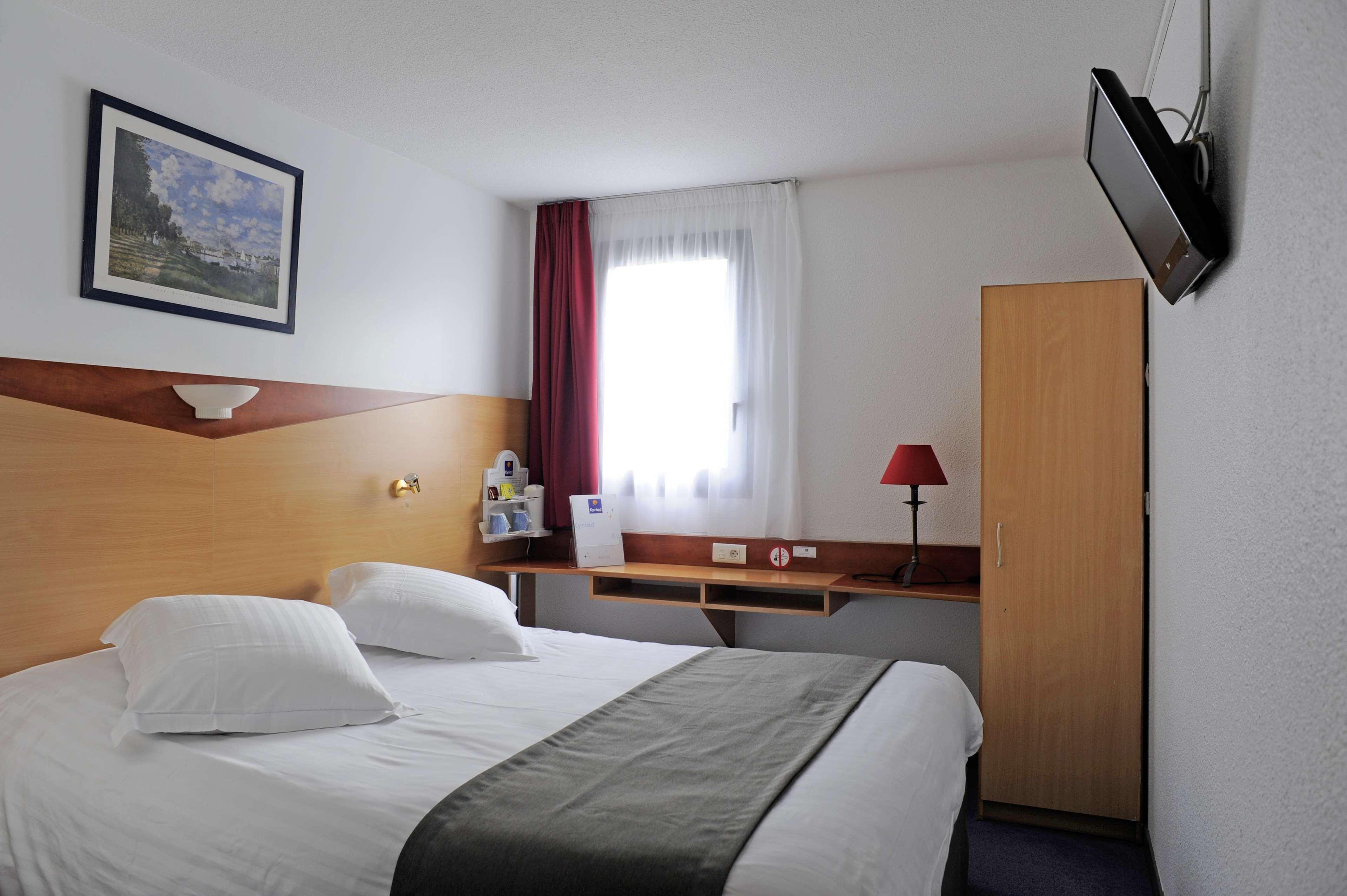 Hotel Kyriad - Stade 3*